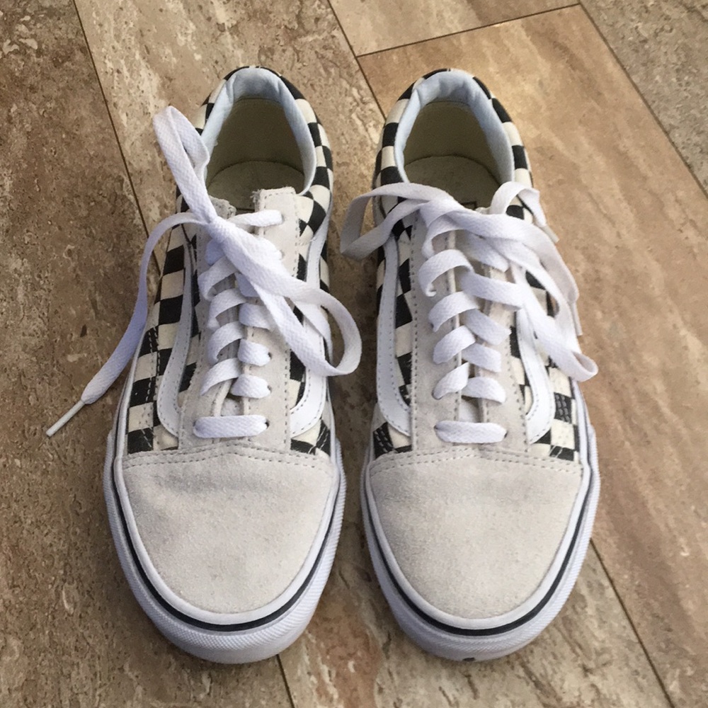 Old skool creme and black vans